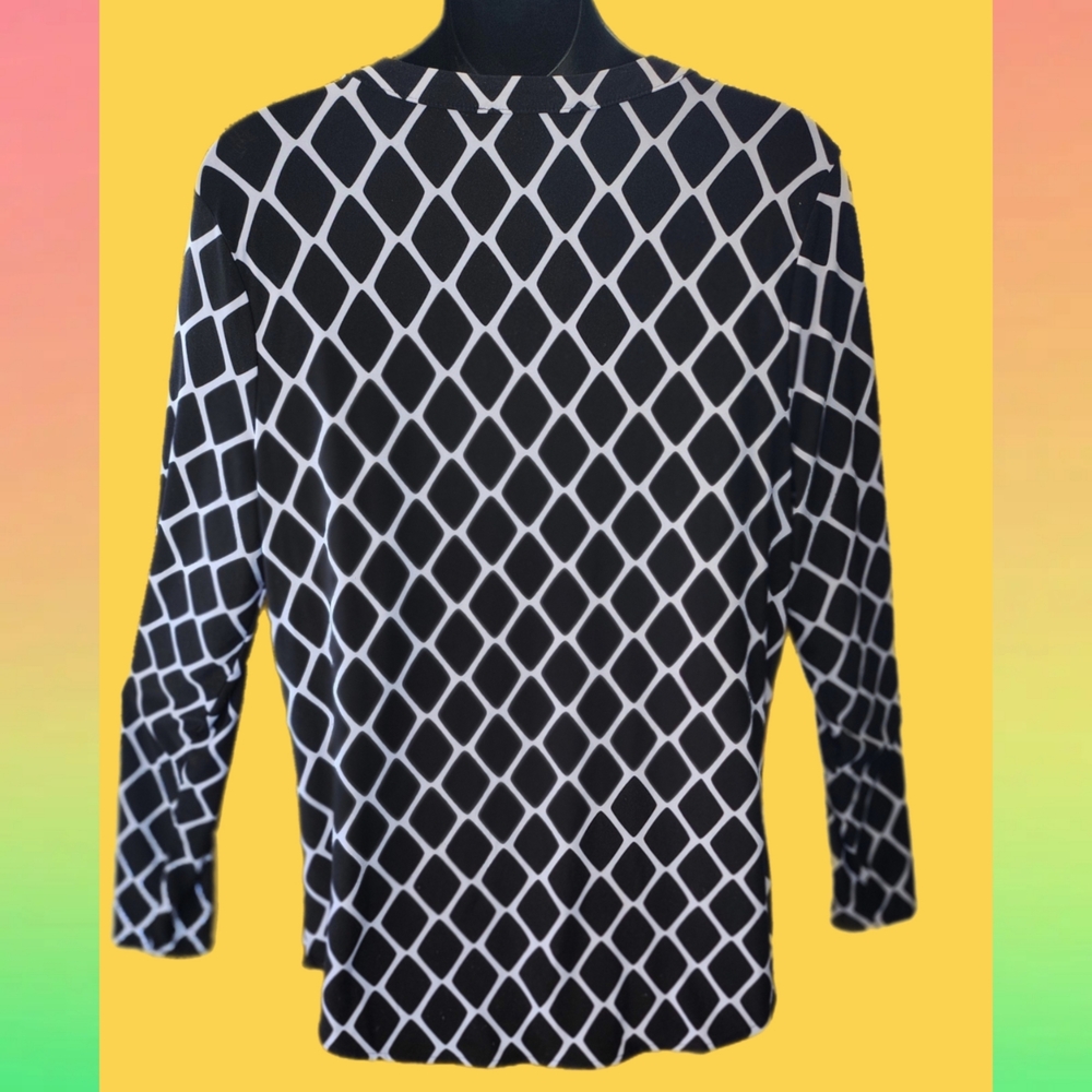 I*N*C INTERNATIONAL CONCEPTS WOMENS BLACK WITH WHITE GEOMETRIC PATTERN TOP - Picture 3 of 4